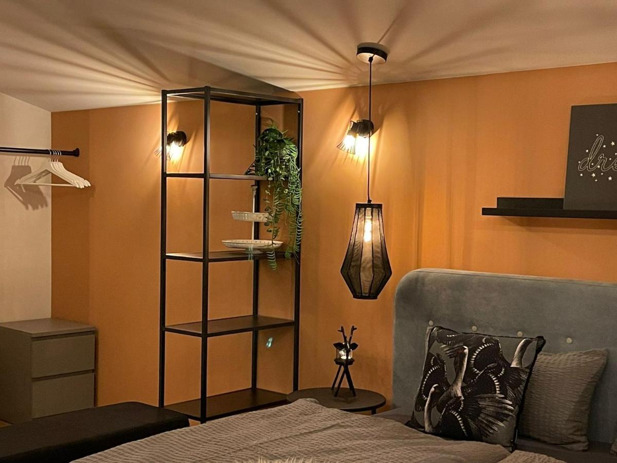Stay At Smilla - Boutique Apartments Mit Kueche - Parken - Klima - Netflix - Waschmaschine Висбаден Екстериор снимка
