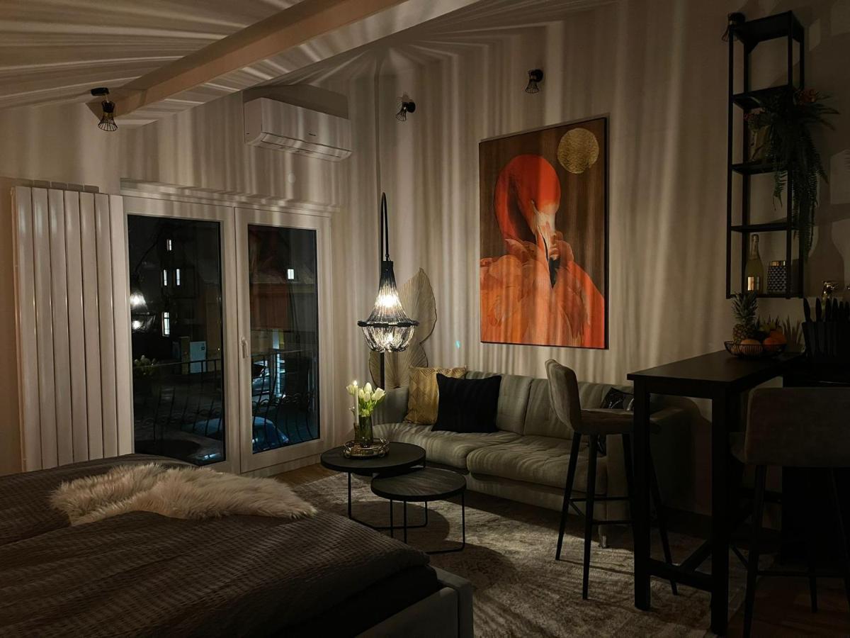 Stay At Smilla - Boutique Apartments Mit Kueche - Parken - Klima - Netflix - Waschmaschine Висбаден Екстериор снимка