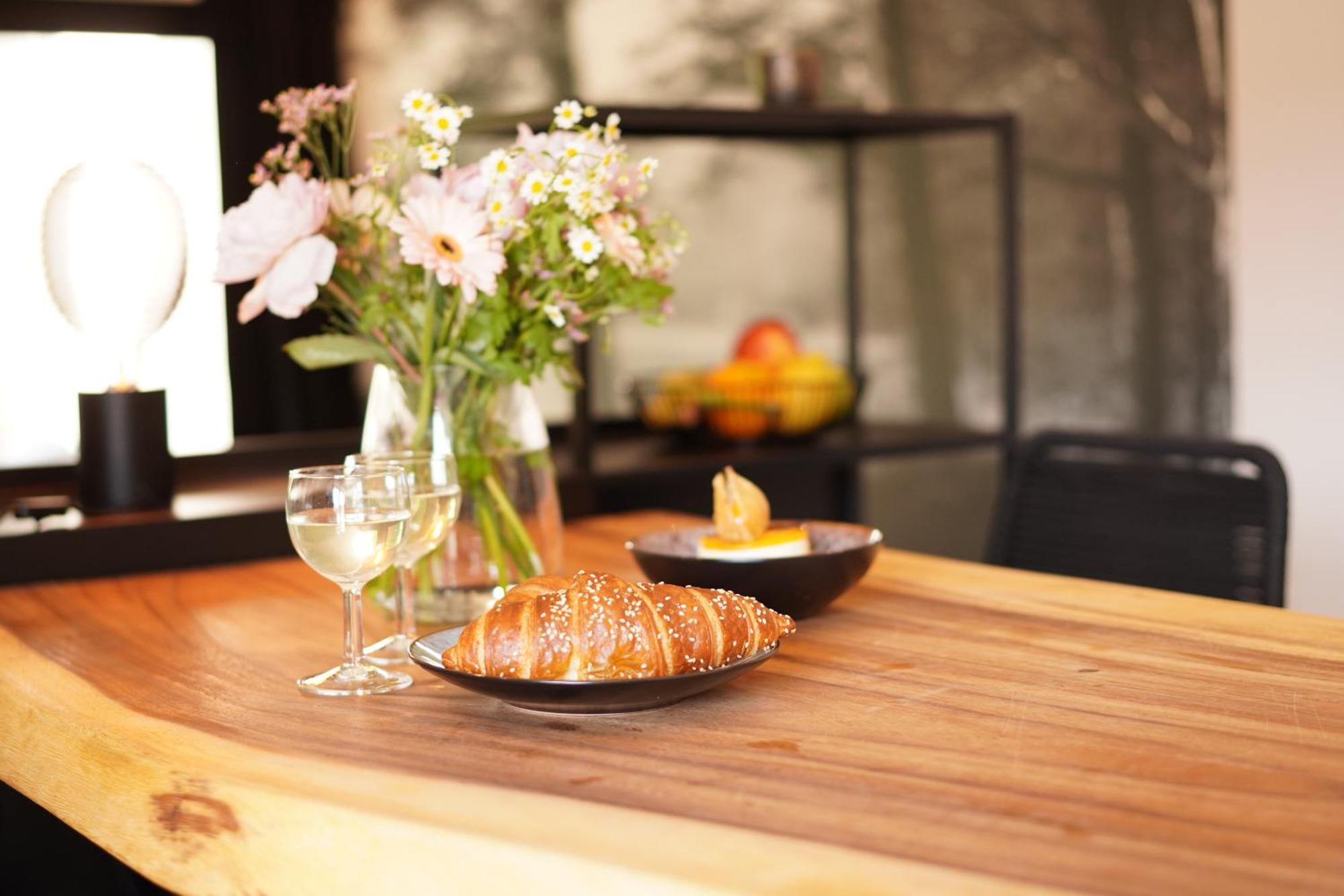 Stay At Smilla - Boutique Apartments Mit Kueche - Parken - Klima - Netflix - Waschmaschine Висбаден Екстериор снимка